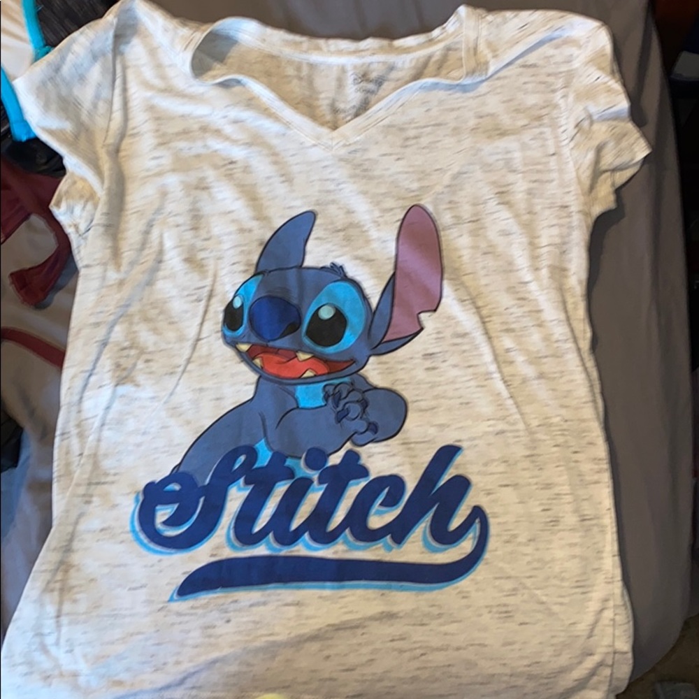 Stitch vneck